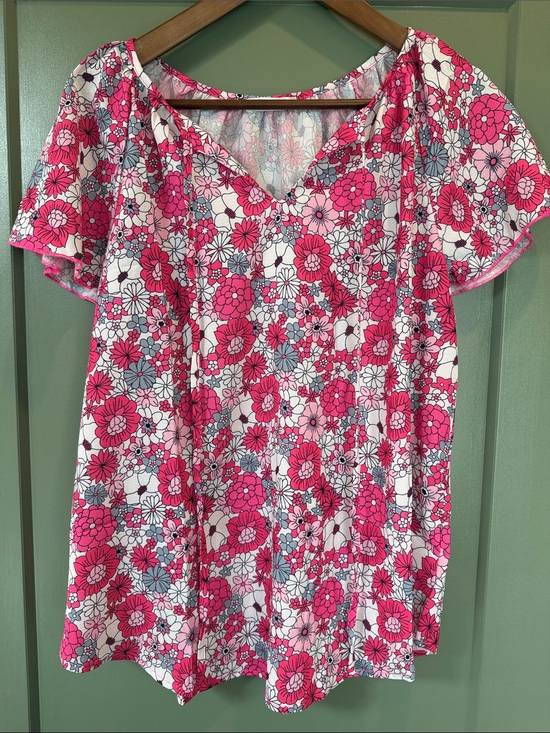 Simple Fun Tops - Women’s Pink Floral Flutter Sleeve Top